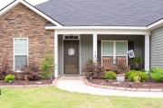 Front-view-home-North-Augusta-landscaper-Between-the-Edges